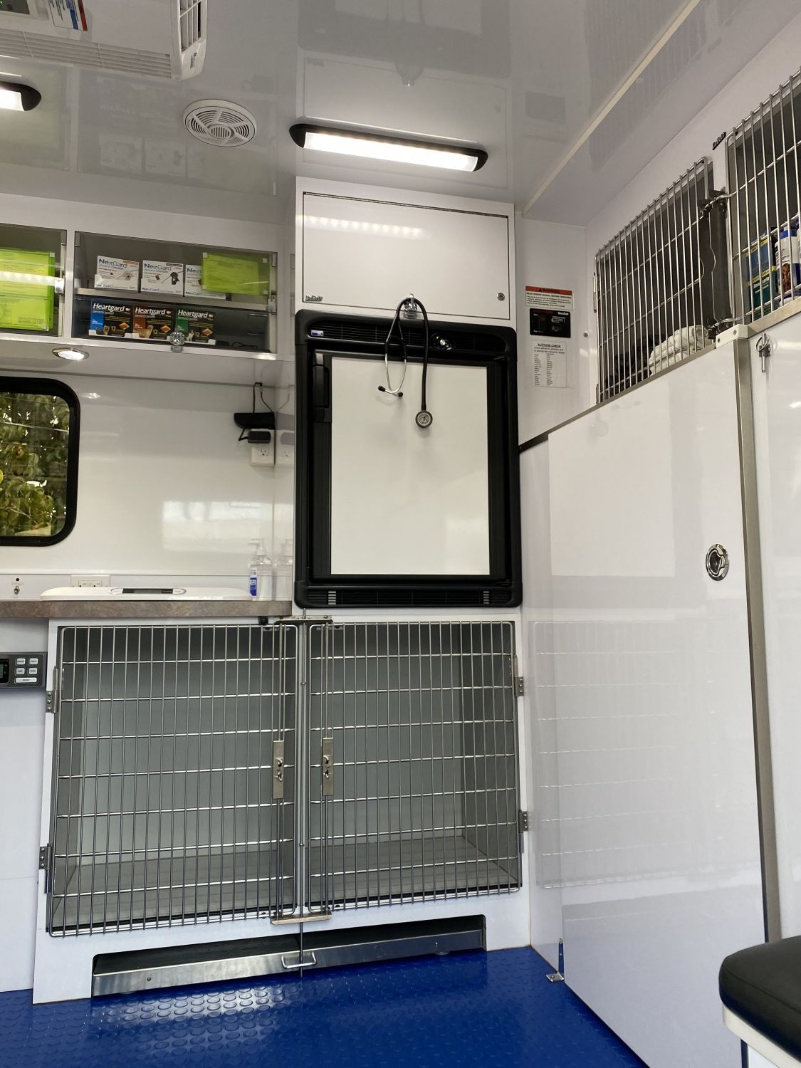 We're keeping your medicines cold and providing a cozy resting spot for your pets during their short visit inside Dale Veterinary Mobile Clinic - Windward Oahu. We care for all types of pets : guinea pigs, rabbits, cats, dogs, chinchillas, lizards, turtles, tortoises, chickens, ducks, sheep, goats...